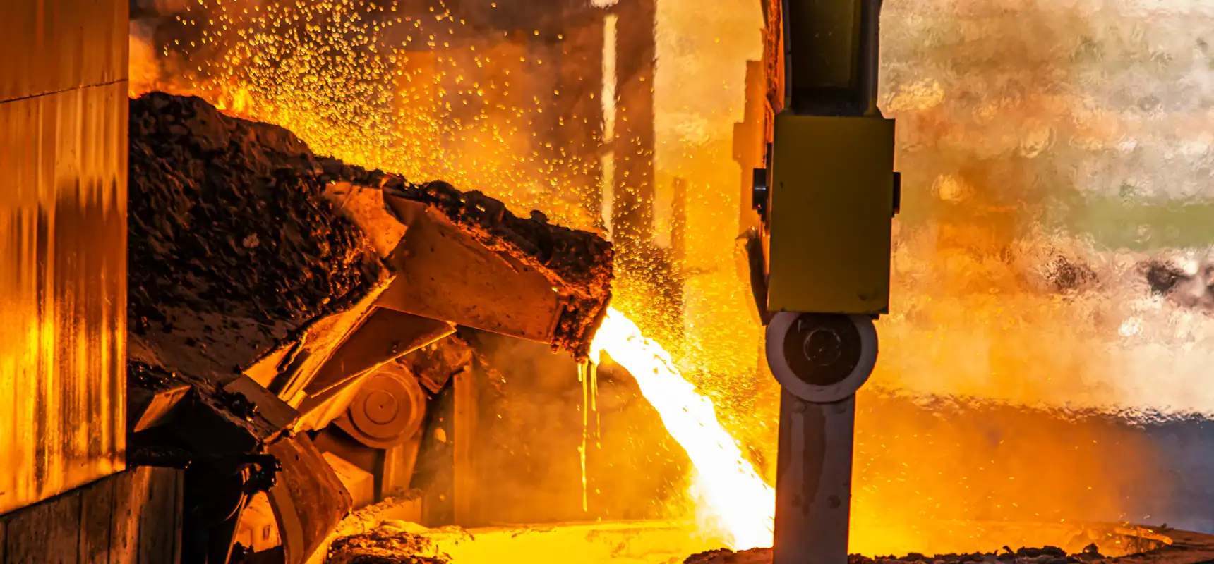 Steel pouring process at Beijing Metals-Tech manufacturing plant.